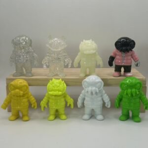 Medicom VAG Series 37 – Cthulhuoid by Gyaromi | Blank Sofubi DIY Vinyl Figure